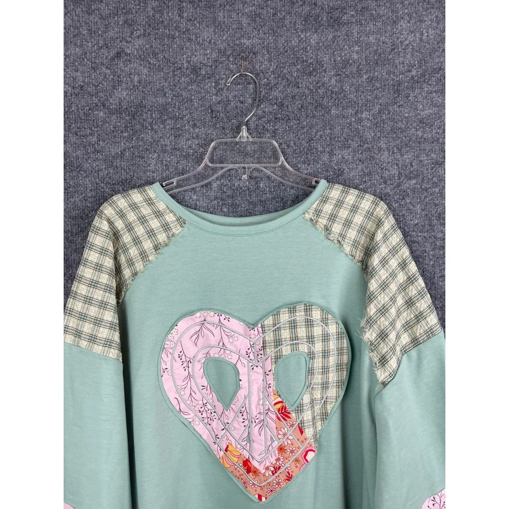 Patchwork Heart Top Women's 2XL Green Excellent Peace Sign Boho Plaid - Picture 2 of 10
